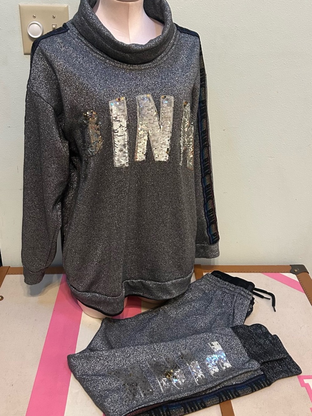 Rare super sparkly set ( sequins change silver - gold) - Picture 2 of 5
